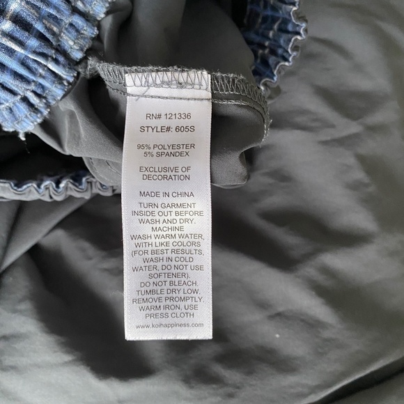 Koi Basics Women's Bluish-Gray Cargo Scrub Pants Size Large Short Workwear - Picture 5 of 10